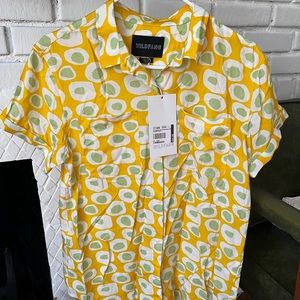 WILDFANG Top Empower Short Sleeve Button Up NEW Small